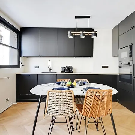 Cmg Universite - Pont De L'alma *